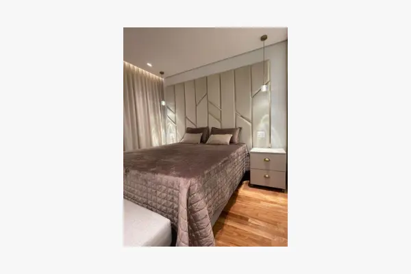 cabeceira modular com filete dourado - tendencia 2026